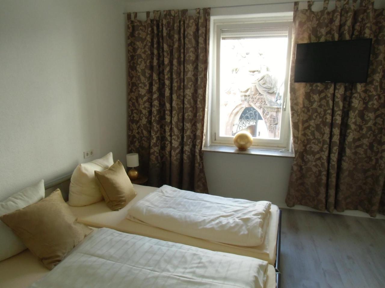 Ricks City Hotel Trier Bagian luar foto