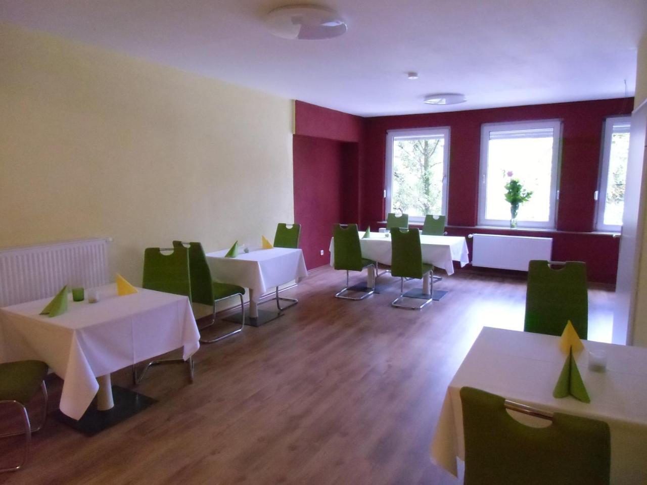 Ricks City Hotel Trier Bagian luar foto